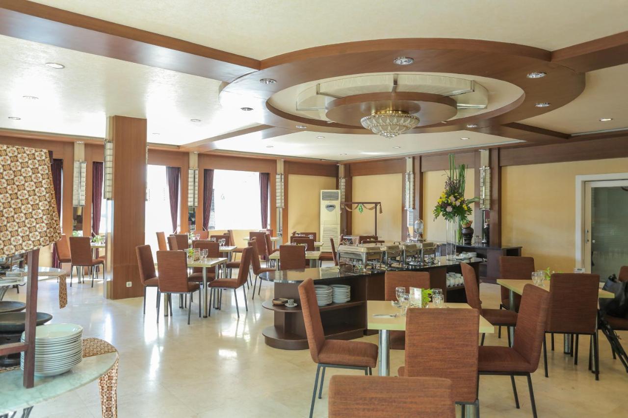 Country Heritage Hotel Surabaya Eksteriør bilde