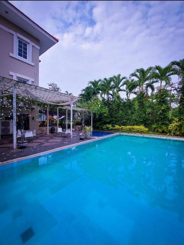 Country Heritage Hotel Surabaya Eksteriør bilde